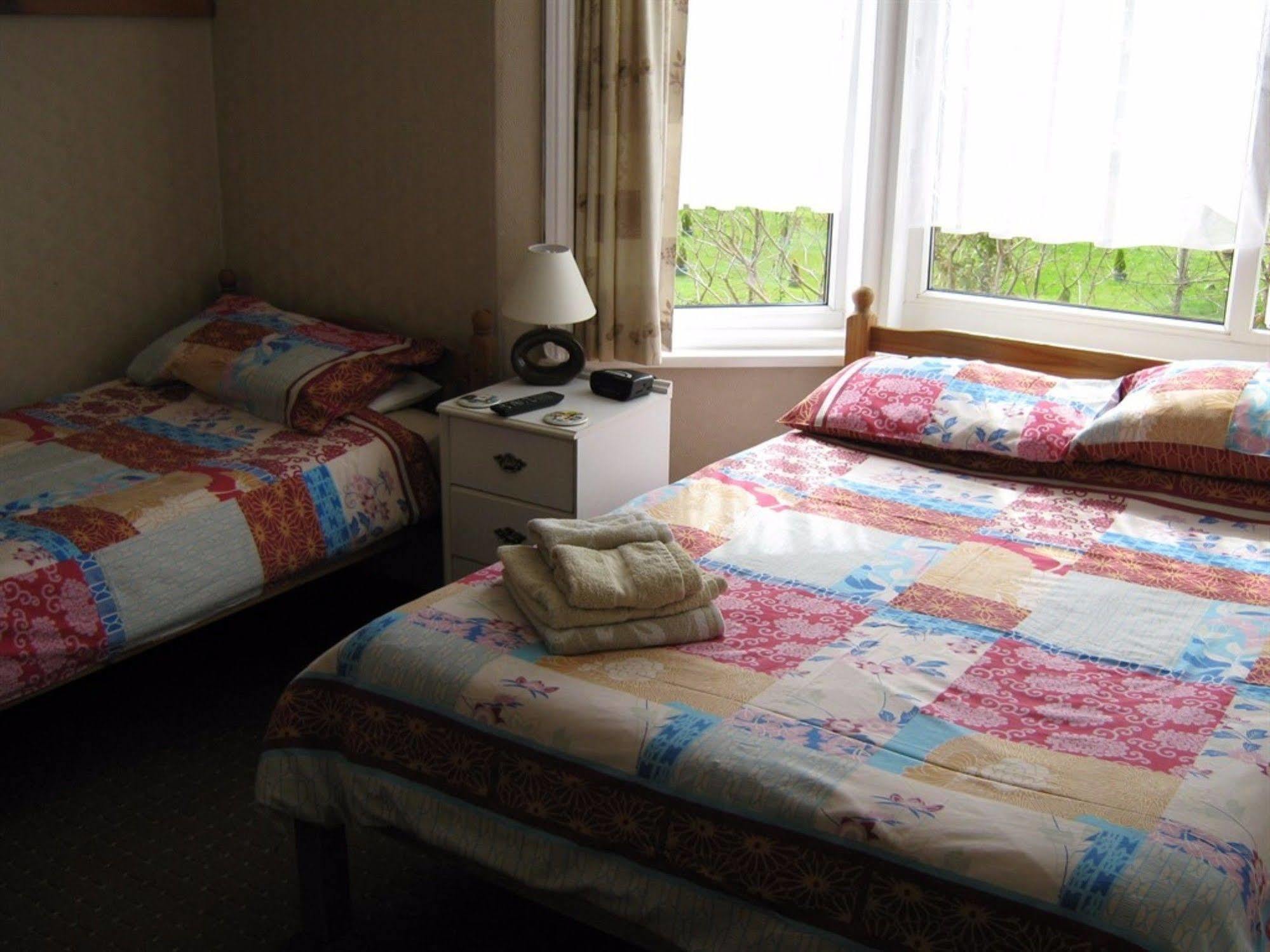 Jacaranda Hotel Paignton Bagian luar foto